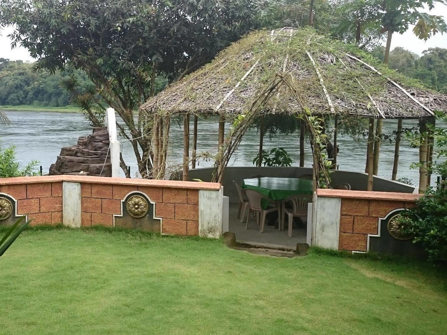 Elephant Pass Ayurveda & Yoga Retreat Malayāttūr Buitenkant foto